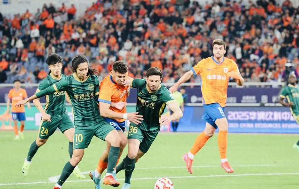 爱游戏官网-包含浙江队客场对抗山东，外援组合发威赢得比赛关键的词条