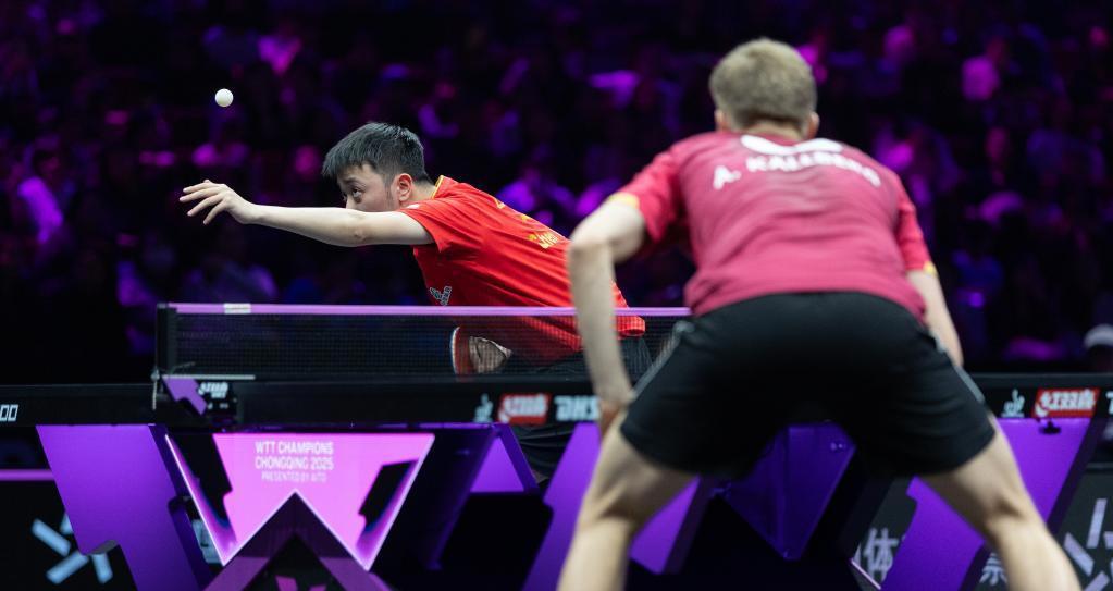 爱游戏娱乐-激战胜利关键时刻，球员展现最佳状态的简单介绍