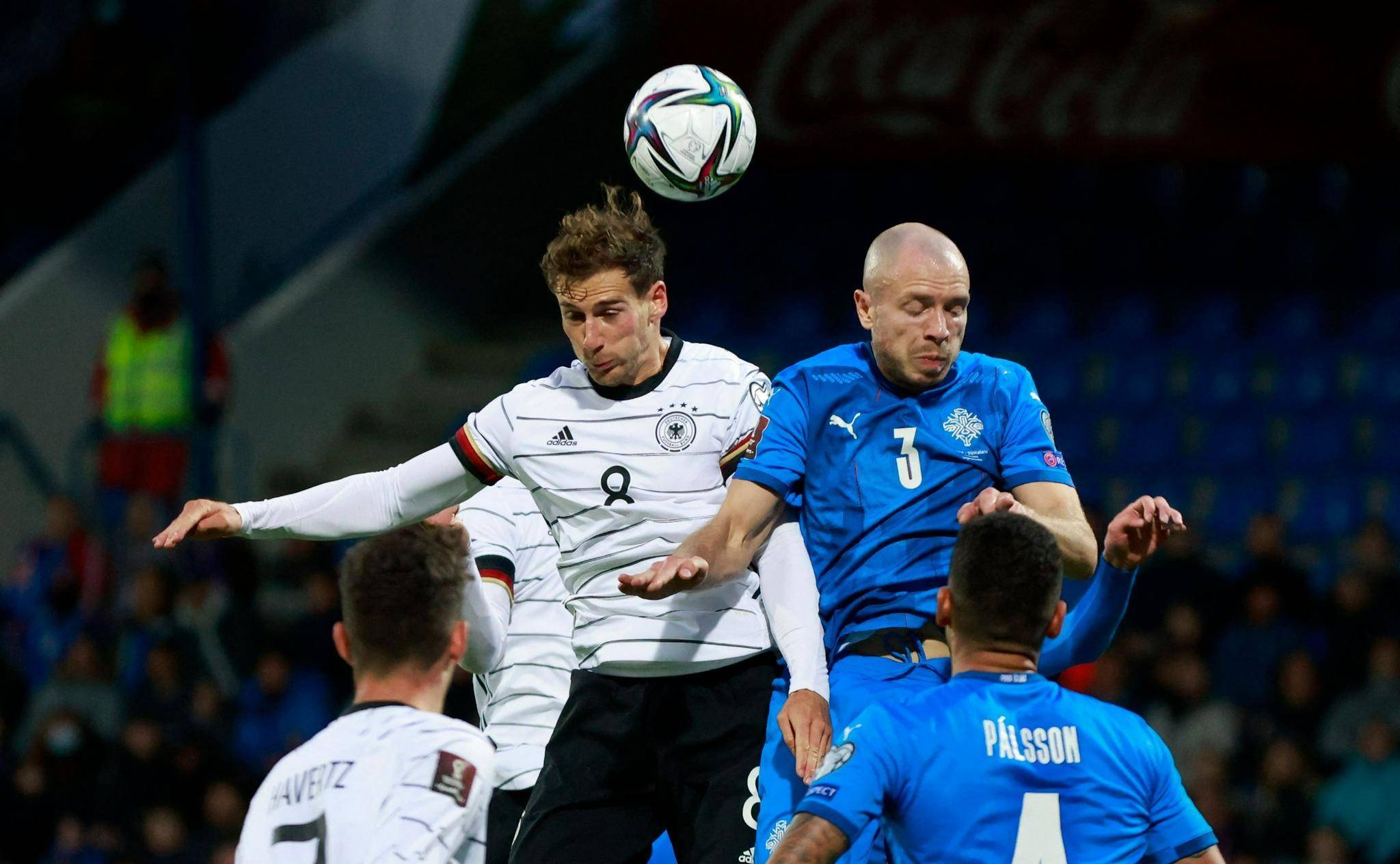 爱游戏体育官网-欧预赛胜负难测，各路豪强争霸的简单介绍