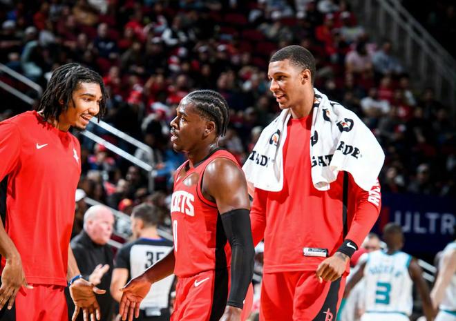 爱游戏-包含宏运队阵容调整，锋线火力全开迎接对手的词条