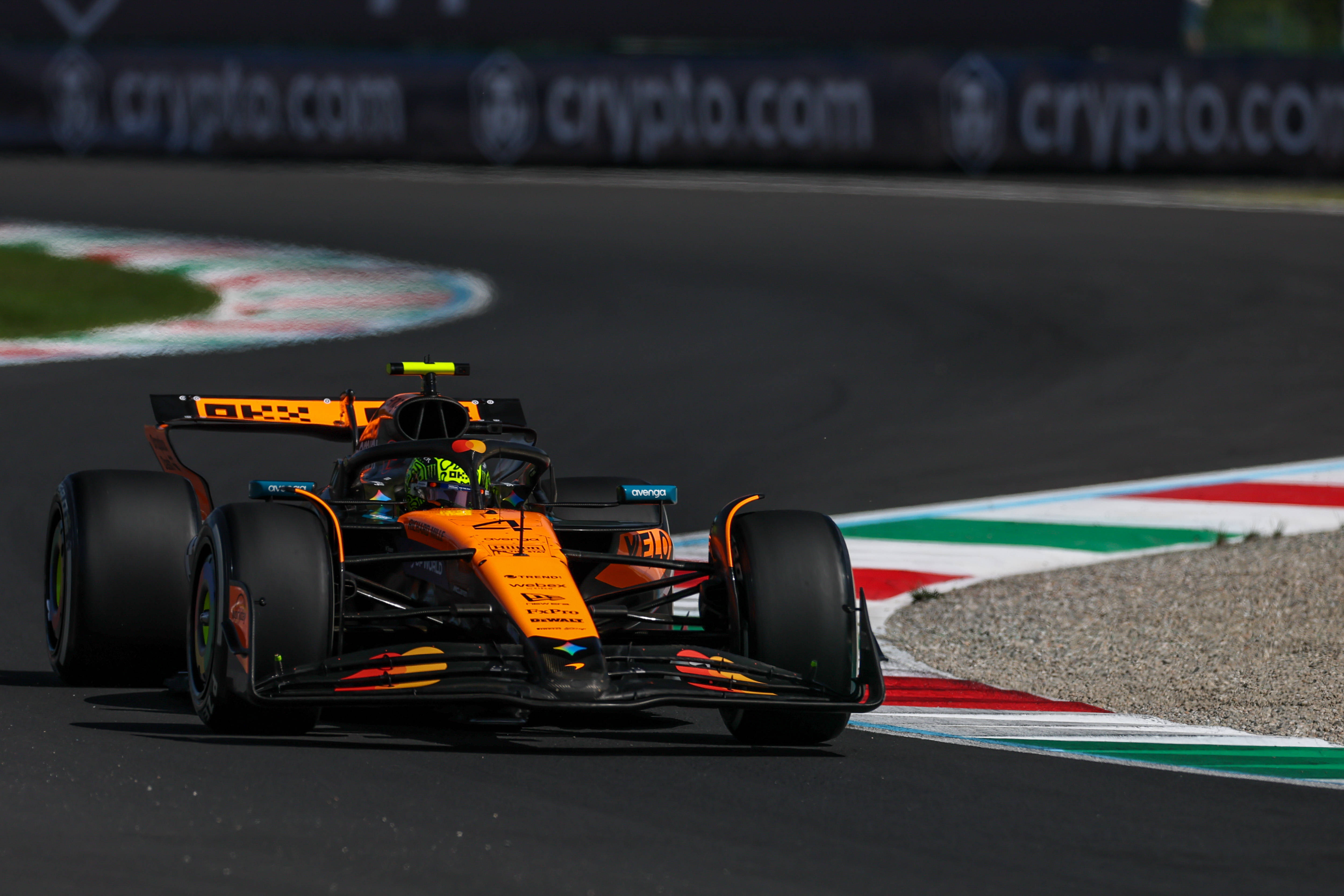 爱游戏中国-包含雷诺车队碾压迈凯伦，诺里斯点燃赛场的词条