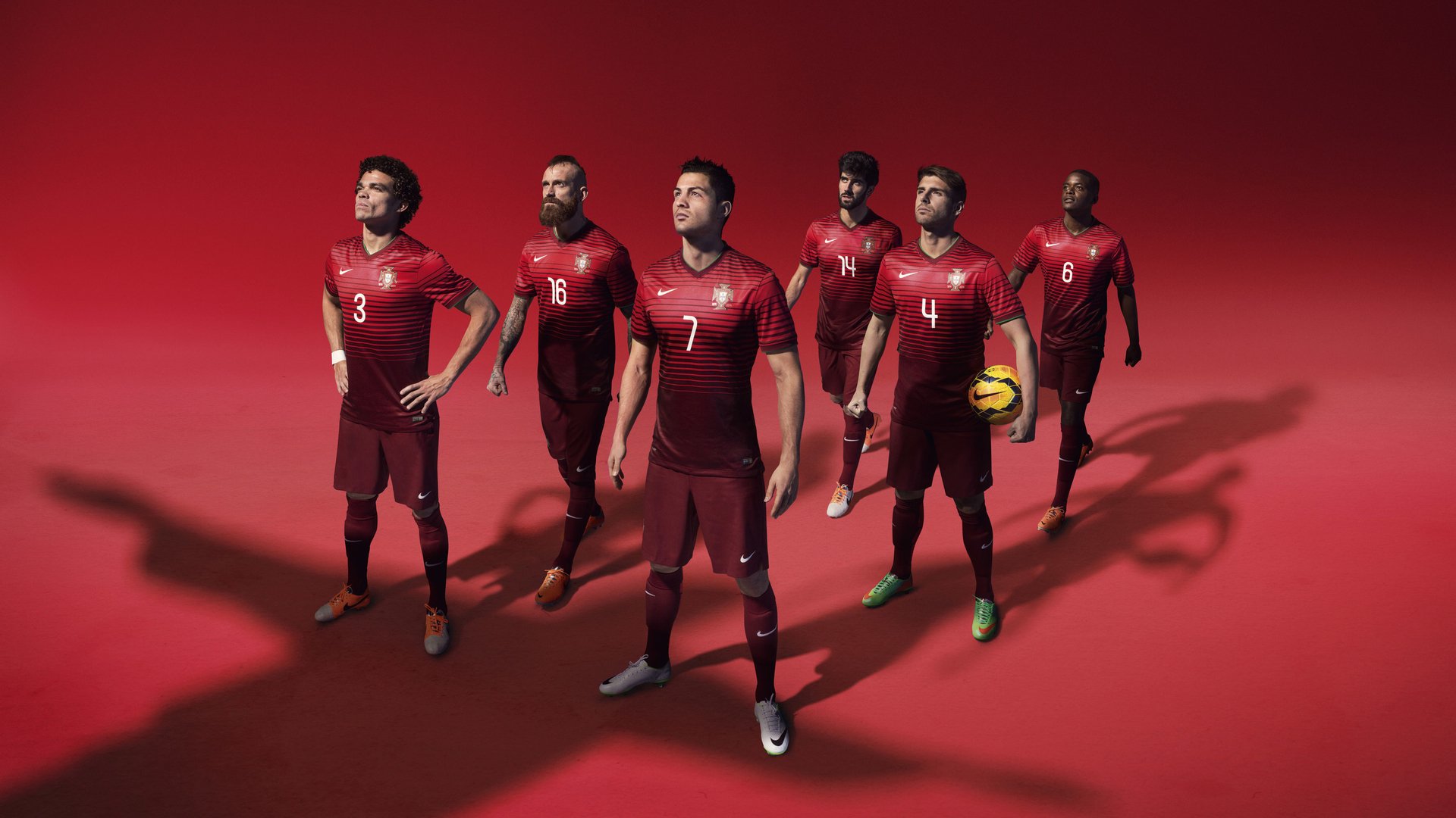 当体育的戏剧性超越想象，伊朗末节奇迹与李刚仁的F1街道赛接管