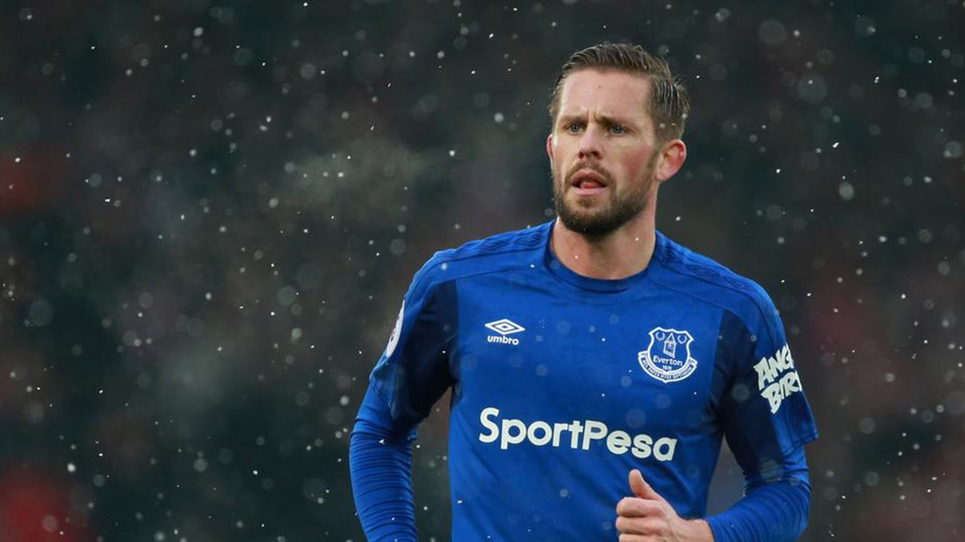 从荷兰冲垮沙特到德甲争冠战,阿什拉夫·哈基米的双重征服