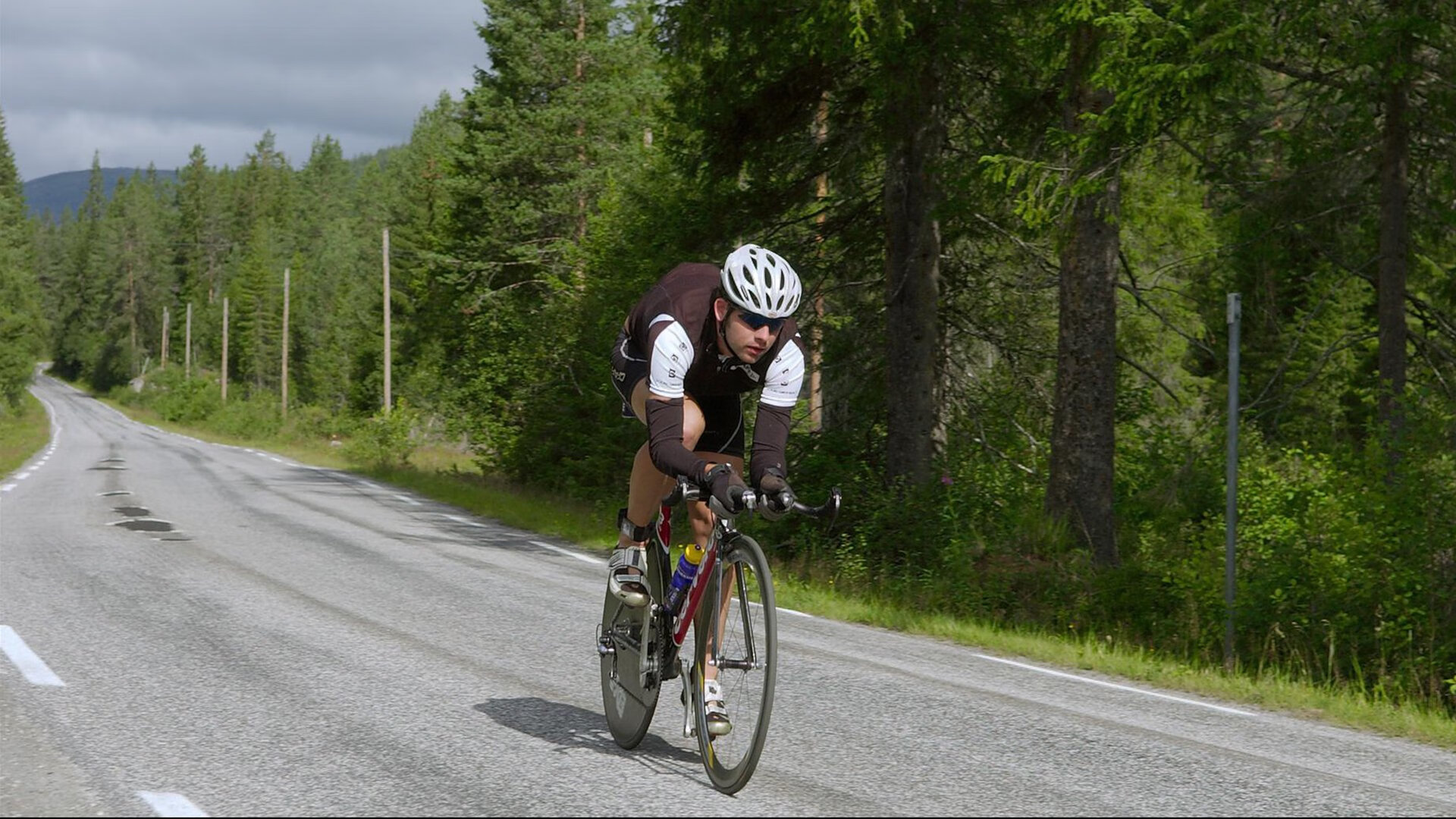 迪亚斯接管揭幕战，比利时强压挪威，F1新赛季的唯一性宣言