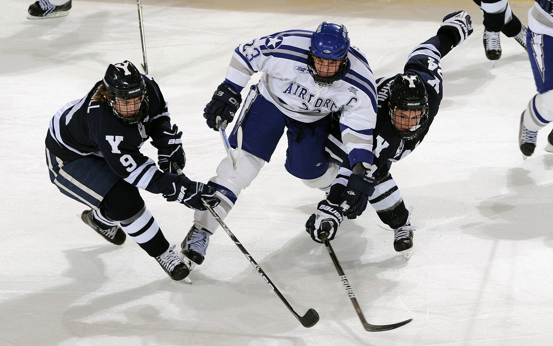 浓眉关键一投定乾坤，尼克斯封锁战术终结北京队连胜神话